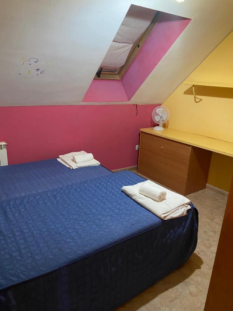 Y La Vereda Hotel 2*